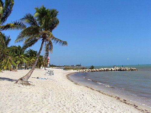 Key West hófehér homokos partja